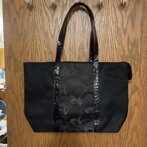 Black Tote Bag with Spacious Interior and Durable Material